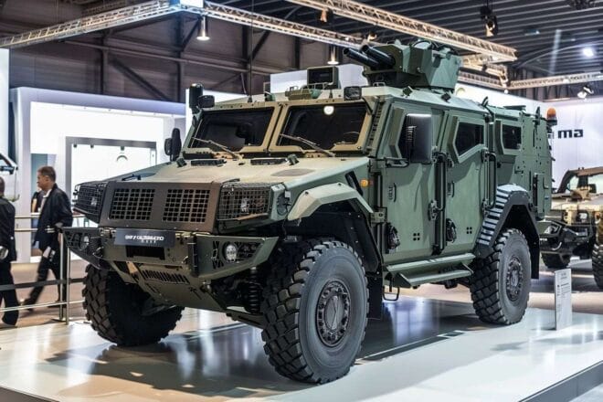 Image d'illustration. Véhicule militaire moderne en exposition