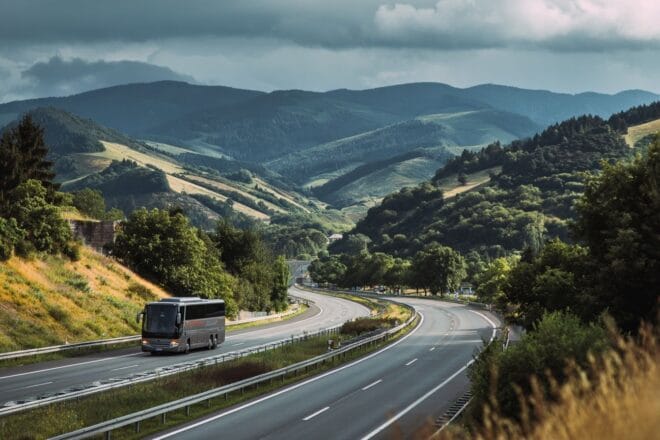 Paysage pittoresque d une autoroute européenne